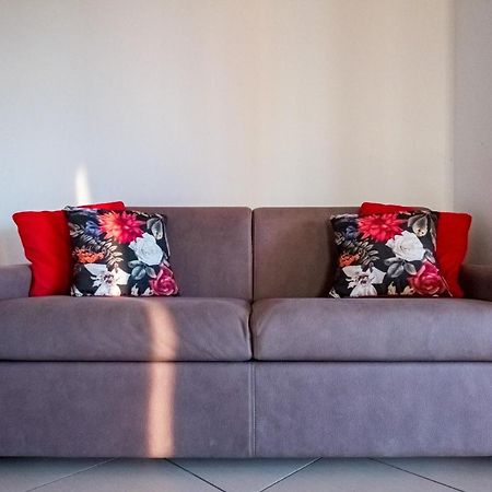 Residenza Oleandro Διαμέρισμα Ντεζεντσάνο ντελ Γκάρντα Εξωτερικό φωτογραφία