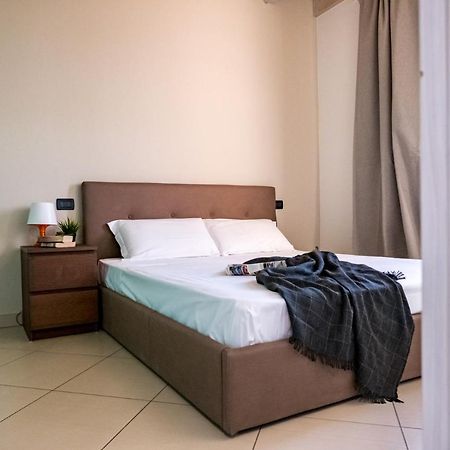 Residenza Oleandro Διαμέρισμα Ντεζεντσάνο ντελ Γκάρντα Εξωτερικό φωτογραφία