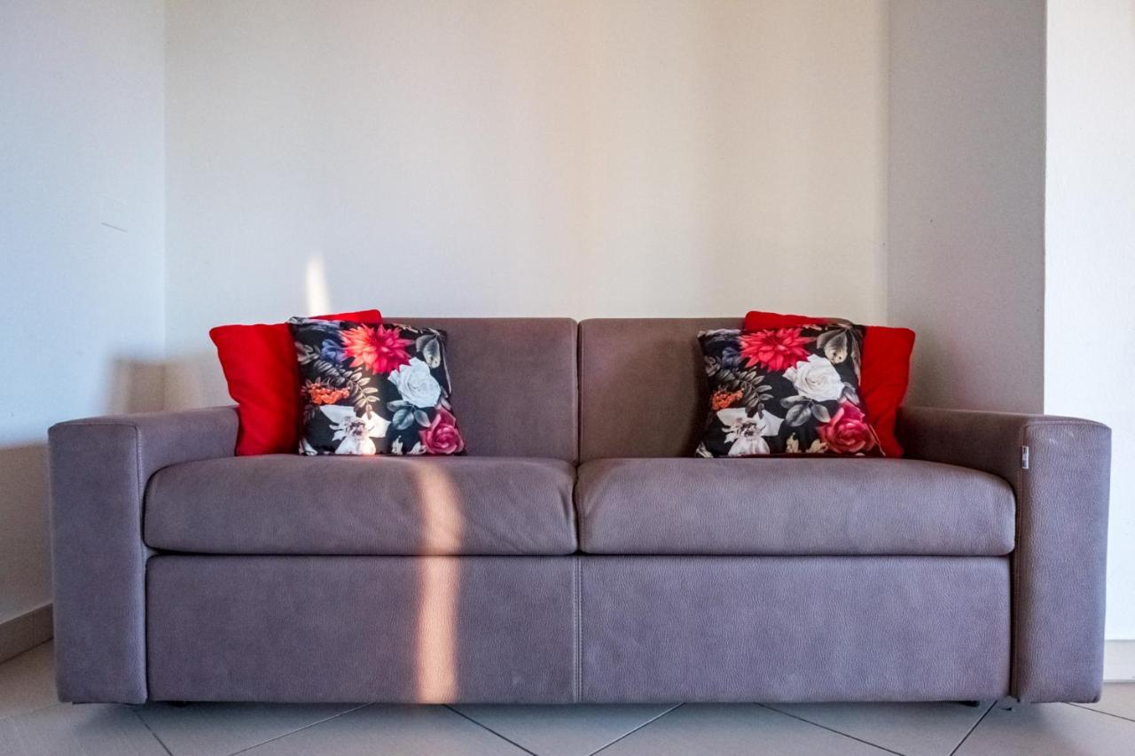 Residenza Oleandro Διαμέρισμα Ντεζεντσάνο ντελ Γκάρντα Εξωτερικό φωτογραφία