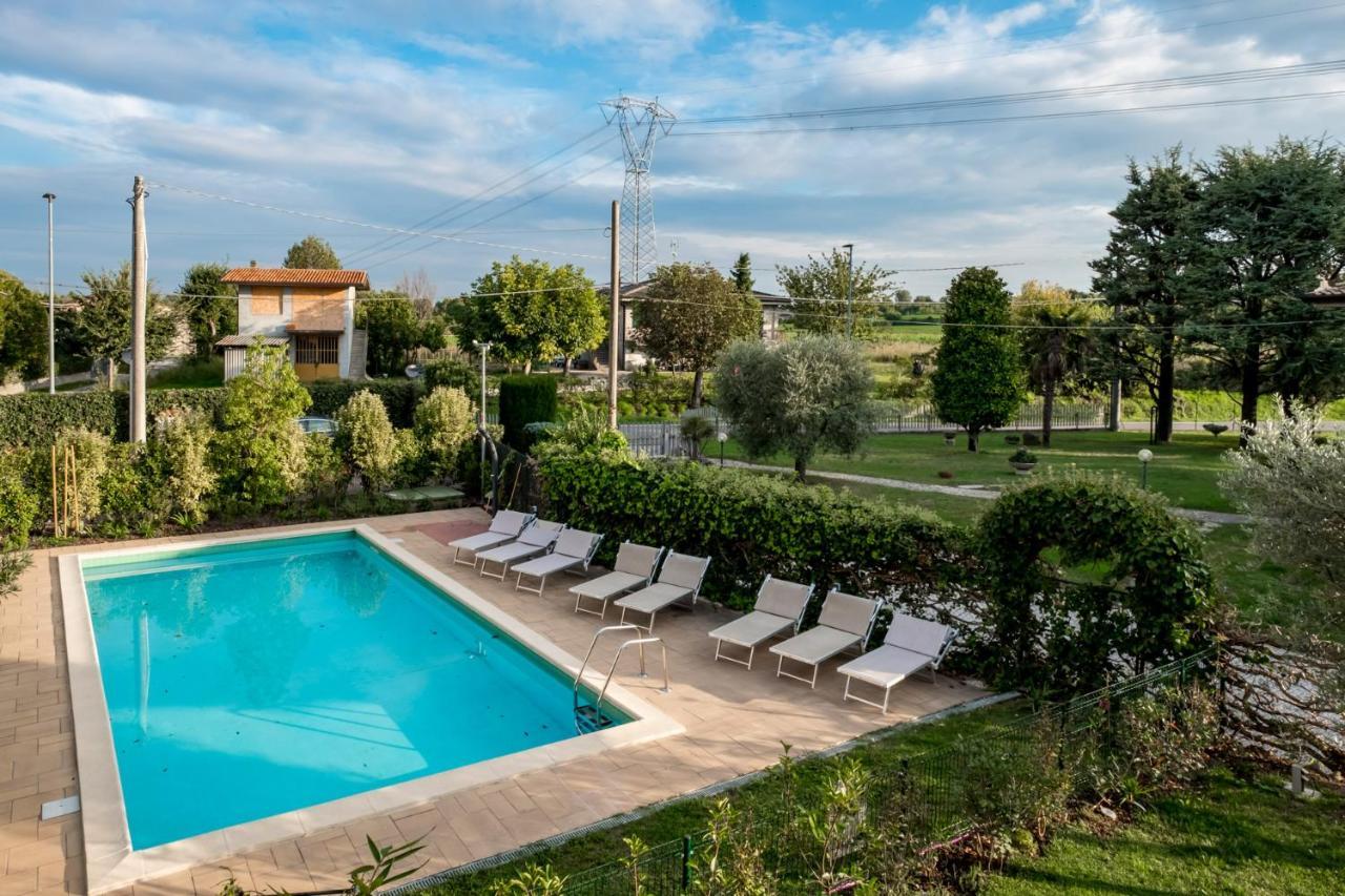 Residenza Oleandro Διαμέρισμα Ντεζεντσάνο ντελ Γκάρντα Εξωτερικό φωτογραφία